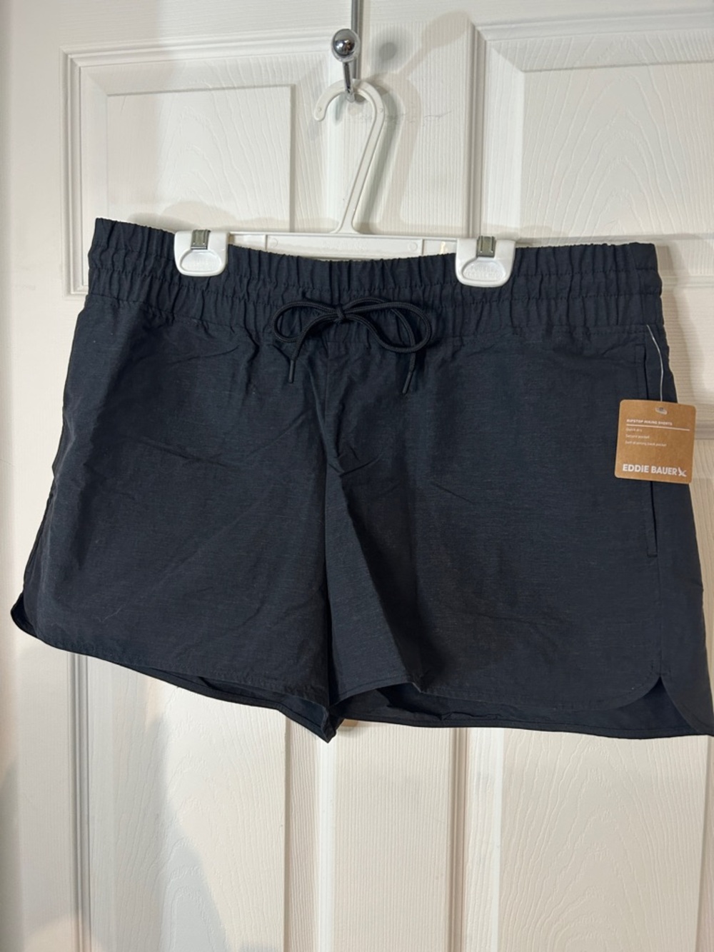 NWT Eddie Bauer Women's Black Elastic Drawstring Hiking Shorts